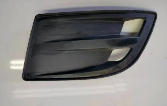 Front bumper lower grill