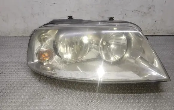 Volkswagen Sharan Headlight/headlamp 0301182202