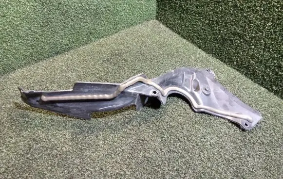 Mercedes-Benz S W222 Other engine bay part A2226203500 A2226203700