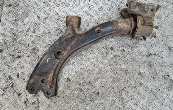 Honda CR-V Front lower control arm/wishbone
