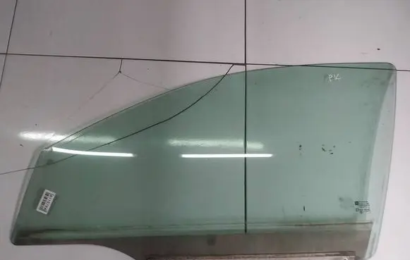 Opel Astra H Front door window glass four-door AS2
