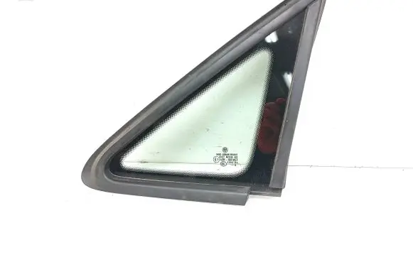 Volkswagen Caddy Front triangle window/glass 43R001057 E000184