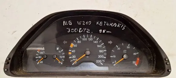 Mercedes-Benz E W210 Speedometer (instrument cluster) 110008827006 2105401248