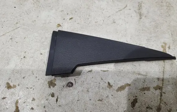 Mercedes-Benz E W238 Tailgate trim A2137430400