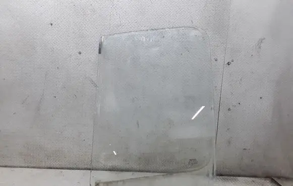 Fiat Ducato Front door window glass four-door