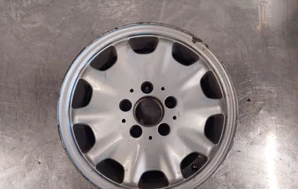 Mercedes-Benz E W210 R15 alloy rim 2104010102