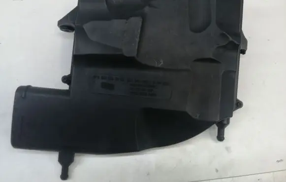 Mercedes-Benz ML W164 Air filter box A6420940304 A6420901701