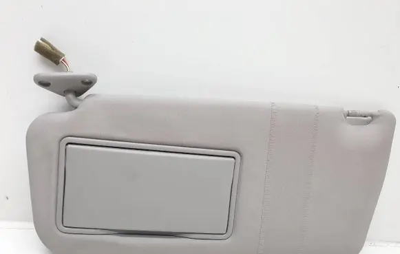 Mitsubishi Pajero Sun visor