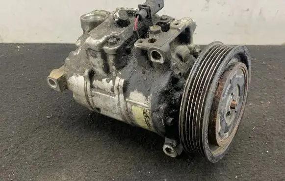 Audi A6 S6 C6 4F Air conditioning (A/C) compressor (pump) 4F0260805AF