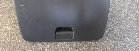 Buick Encore I Glove box
