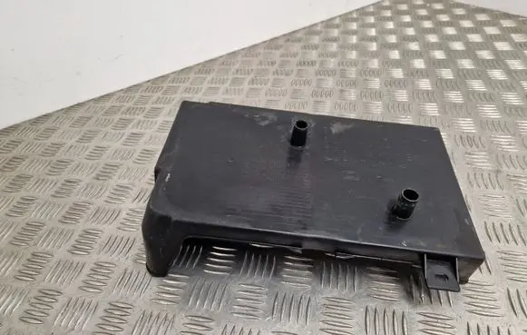 Battery tray