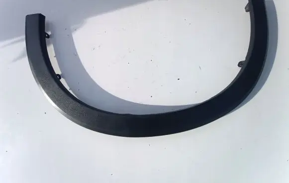 Front arch trim
