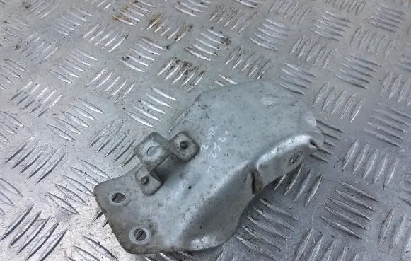 Toyota Proace Heat shield in engine bay 9806480080