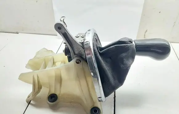 Toyota Corolla Verso E121 Gear shifter/selector 