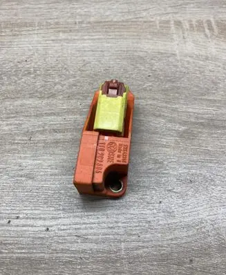 Volkswagen Touran I Airbag deployment crash/impact sensor 1T0909606 5WK43340