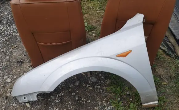 Ford Mondeo Mk III Fender