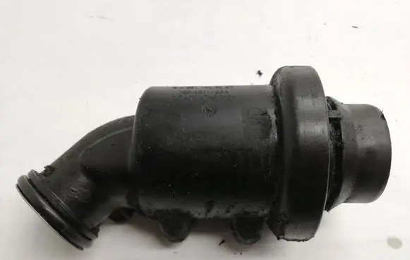 Mercedes-Benz C W204 Intake resonator A6511400087