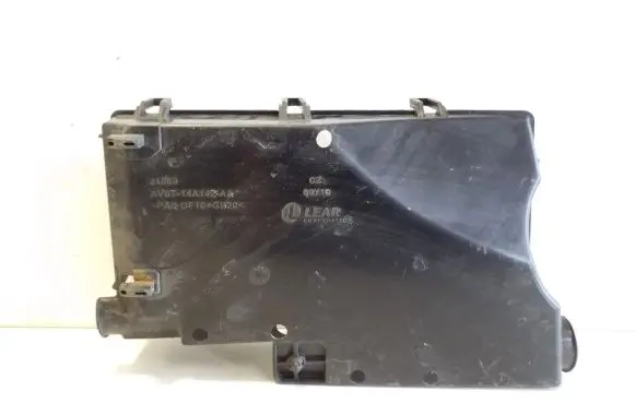Volvo V40 Cross country Fuse box cover AV6T14A142AA