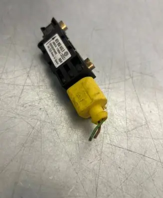 Audi A4 S4 B6 8E 8H Airbag deployment crash/impact sensor 8E0959643E 110504 200574
