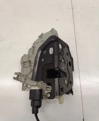 Audi Q2 - Rear door lock 4G0839016