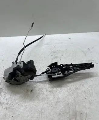 Opel Insignia A Front door lock