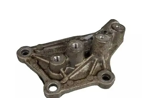 Nissan Juke I F15 Engine mounting bracket 110460088R