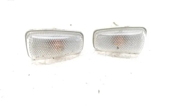 Citroen Xsara Front fender indicator light
