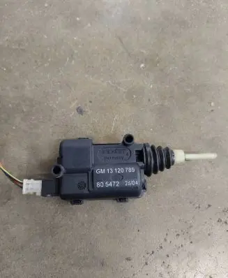 Opel Zafira A Central locking motor 13120789 805472