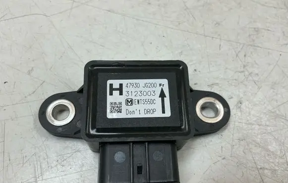 Nissan Leaf I (ZE0) ESP acceleration yaw rate sensor 47930JG200