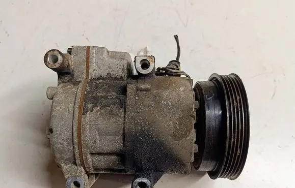 KIA Ceed Air conditioning (A/C) compressor (pump) F500AN8CA04U1 F500AN8CA04