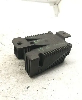 Mercedes-Benz A W169 Glow plug pre-heat relay A0255455932