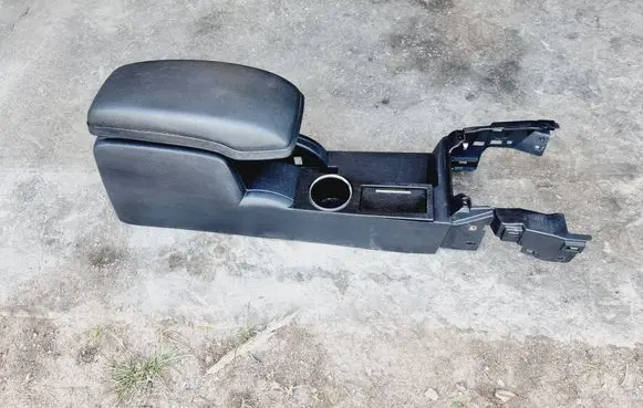 Ford Mondeo Mk III Center console 4S71F045B55 4S71F045B55AEW VP4S7XA045A37AAW