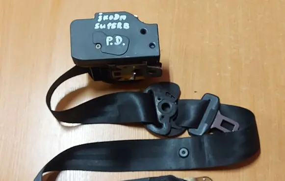 Skoda Superb B5 (3U) Front seatbelt 3B1857706D