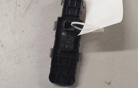 Citroen C4 I Electric window control switch 9651468677