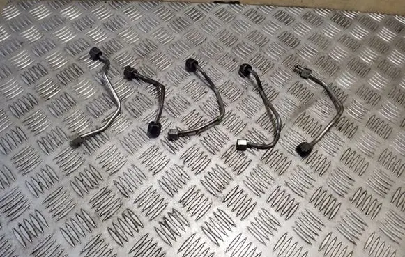 Ford Transit - Tourneo Connect Fuel injector supply line/pipe 