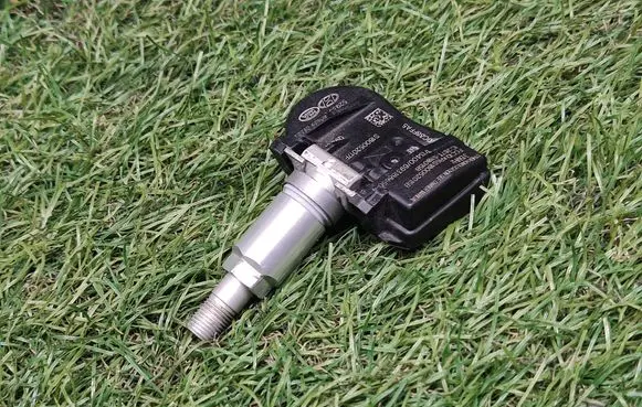 KIA Soul Tire pressure sensor 529332M000