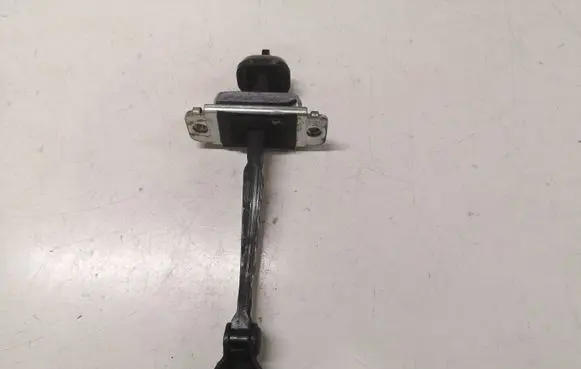Chevrolet Captiva Front door check strap stopper