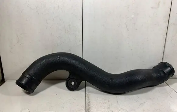 Audi A4 S4 B5 8D Intercooler pipe mounting bracket 8D0145844A