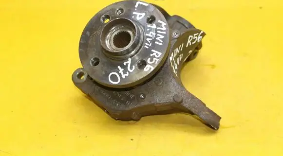 Mini One - Cooper Coupe R56 Front wheel hub 6779795