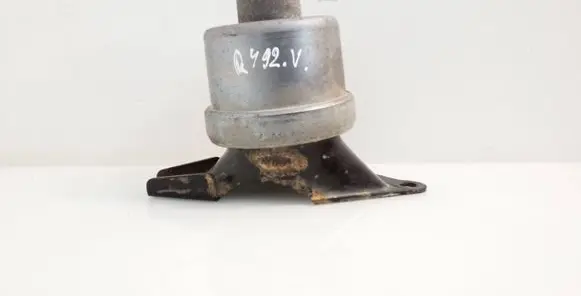 Volkswagen Transporter - Caravelle T5 Engine mount bracket 7E0199256J
