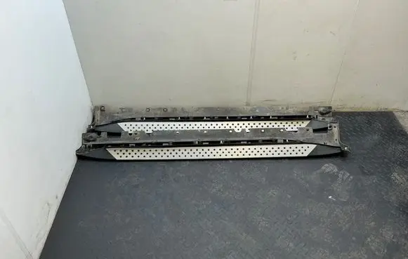 BMW X5 E70 Sill 7163555 7207197 7163556