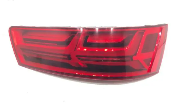 Audi Q7 4M Rear/tail lights 4M0945094E