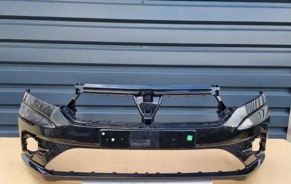 Dacia Sandero Front bumper 620228531R