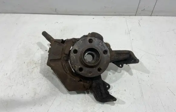 Volkswagen Golf III Front wheel hub spindle knuckle
