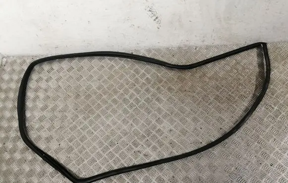 Toyota Verso Rubber seal front door (on door) 678620F020