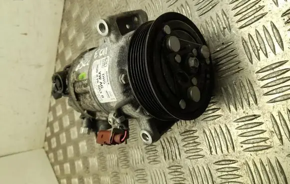 Skoda Octavia Mk4 Air conditioning (A/C) compressor (pump) 3Q0816803B