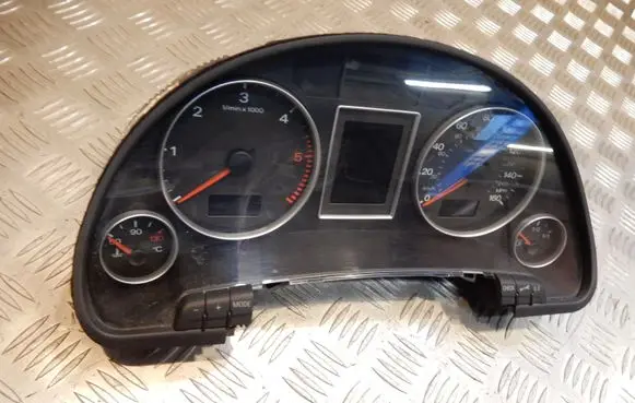 Audi A4 S4 B7 8E 8H Speedometer (instrument cluster) 8E0920950S 3797