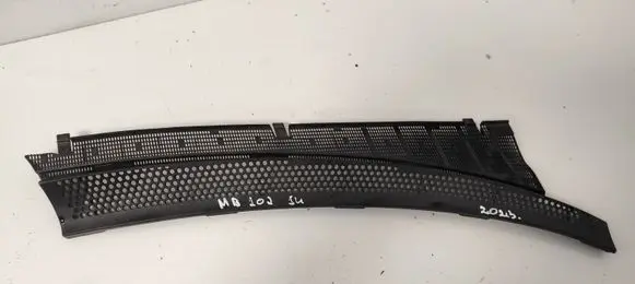 Mercedes-Benz C AMG W202 Wiper trim A2028310258