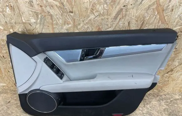 Mercedes-Benz C W204 Front door card panel trim A2047200422
