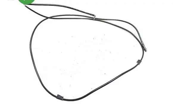 Volkswagen Eos Convertible roof line/pipe/hose 